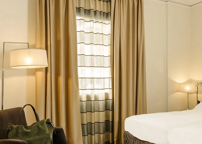 Cosmopolitan Hotel 4*